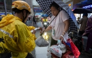 零工中的零工：深圳70层大楼里代送外卖的跑腿员